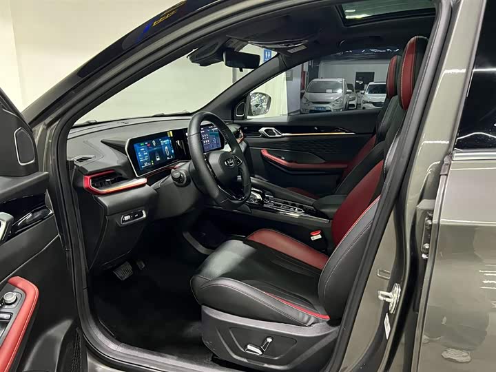 Фото 9 - Geely Coolray