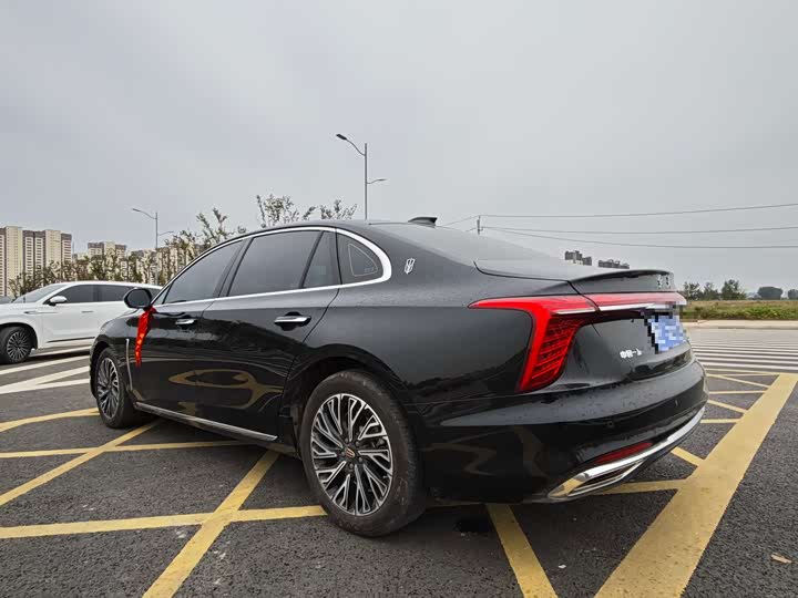 Фото 8 - Hongqi H5