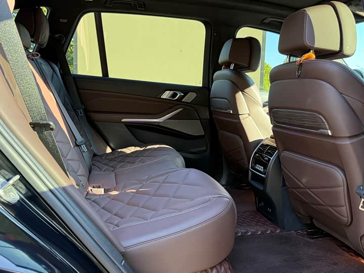 Фото 16 - BMW X5