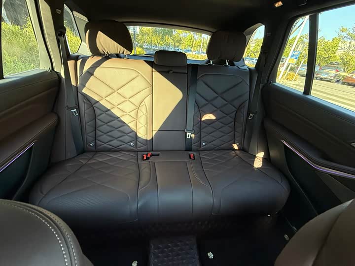 Фото 19 - BMW X5