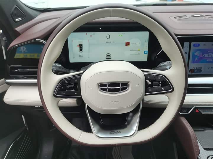 Фото 11 - Geely Monjaro