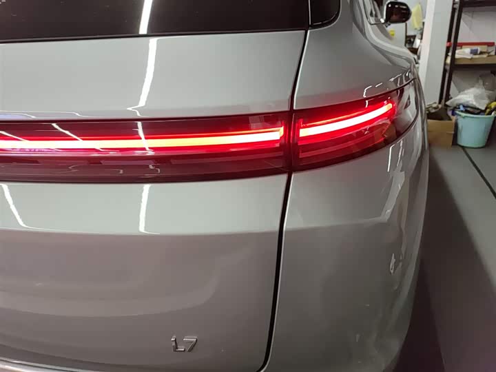 Фото 10 - LiXiang L7