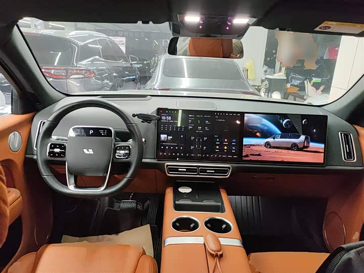 Фото 13 - LiXiang L7