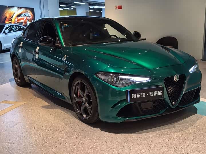 Фото 3 - Alfa Romeo Giulia