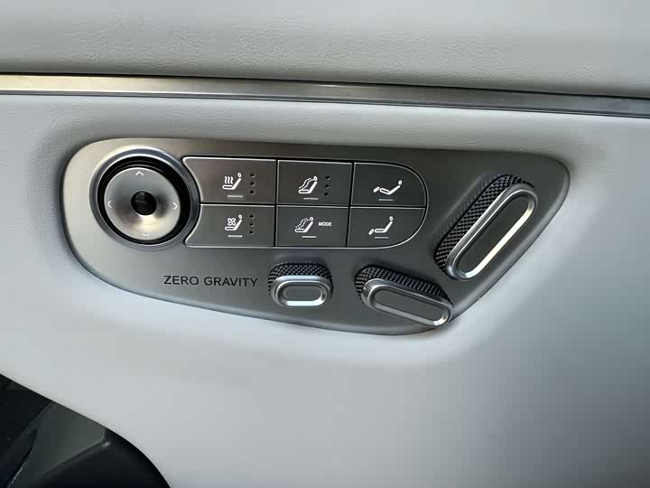 Фото 12 - XPeng X9