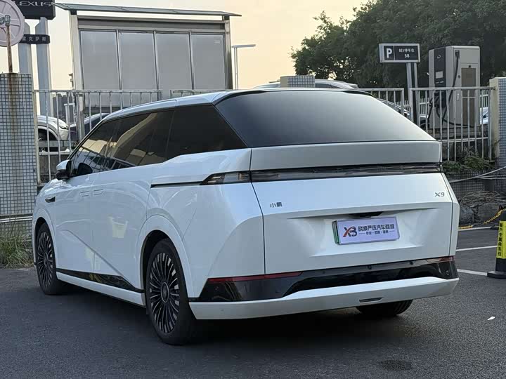 Фото 16 - XPeng X9