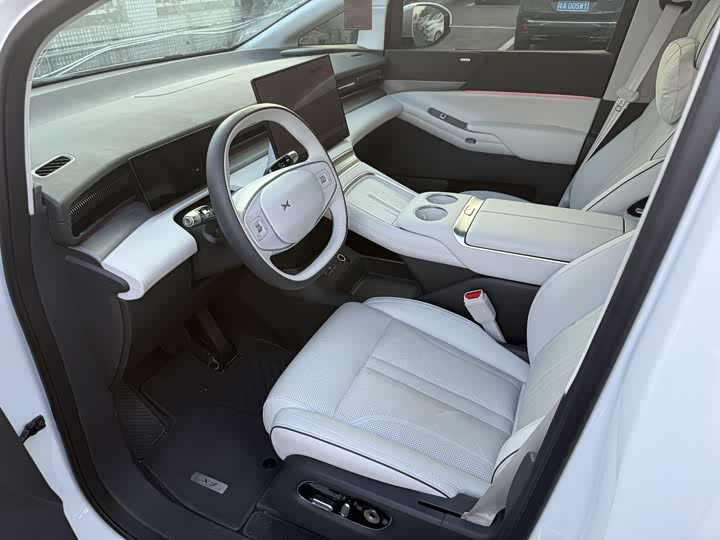 Фото 4 - XPeng X9