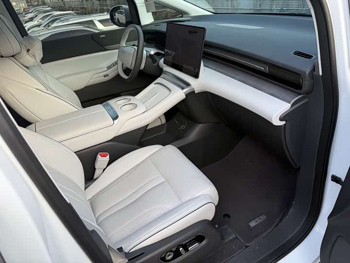 Фото 7 - XPeng X9