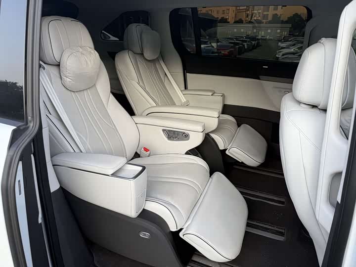 Фото 8 - XPeng X9