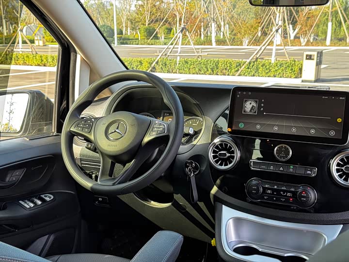 Фото 7 - Mercedes-Benz Vito