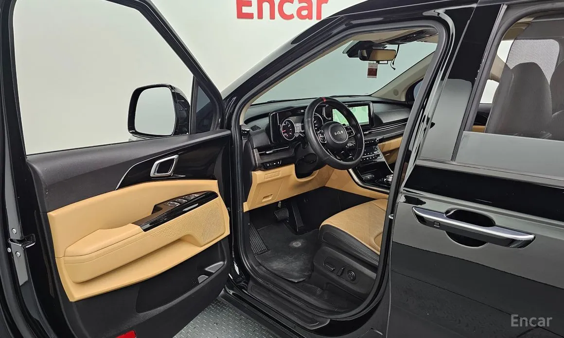 Фото 10 - Kia Carnival