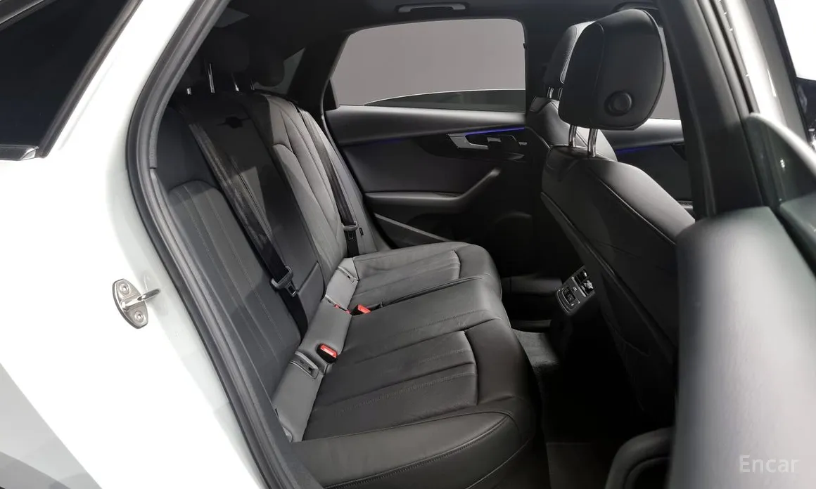 Фото 12 - Audi A4