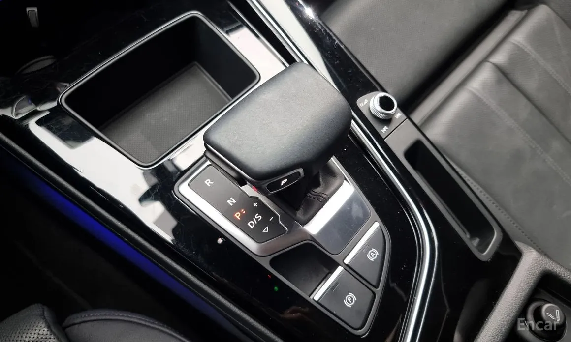 Фото 9 - Audi A4