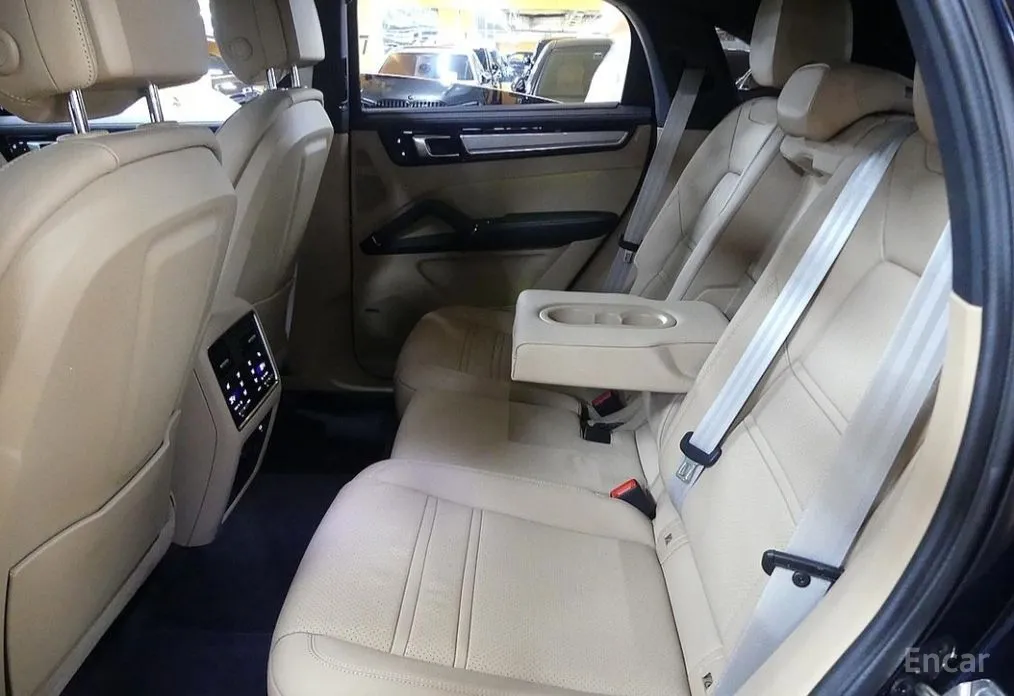 Фото 17 - Porsche Cayenne