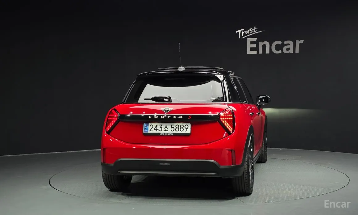 Фото 4 - Mini Cooper