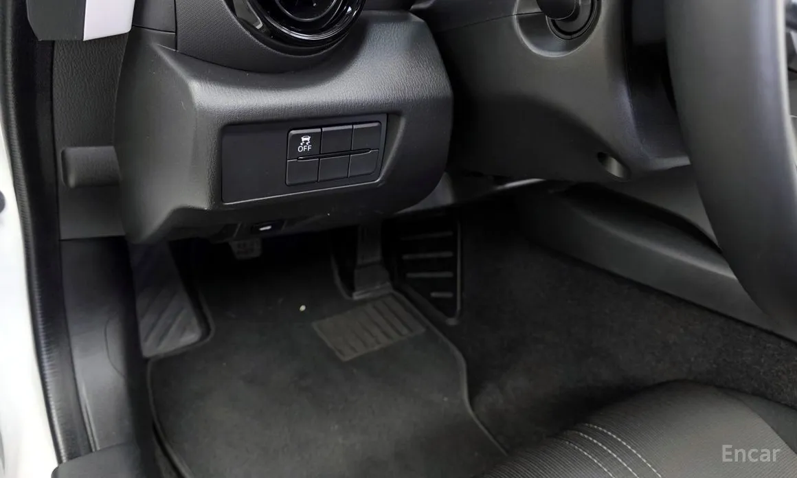 Фото 17 - Mazda MX-5 Miata