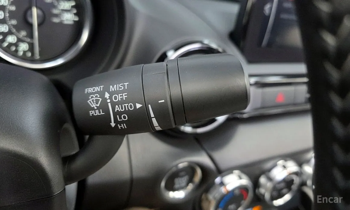 Фото 19 - Mazda MX-5 Miata