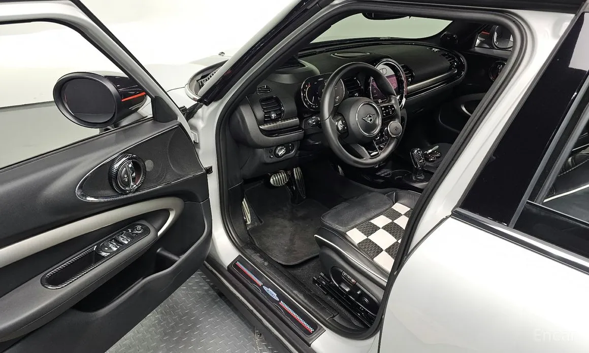 Фото 11 - Mini Clubman