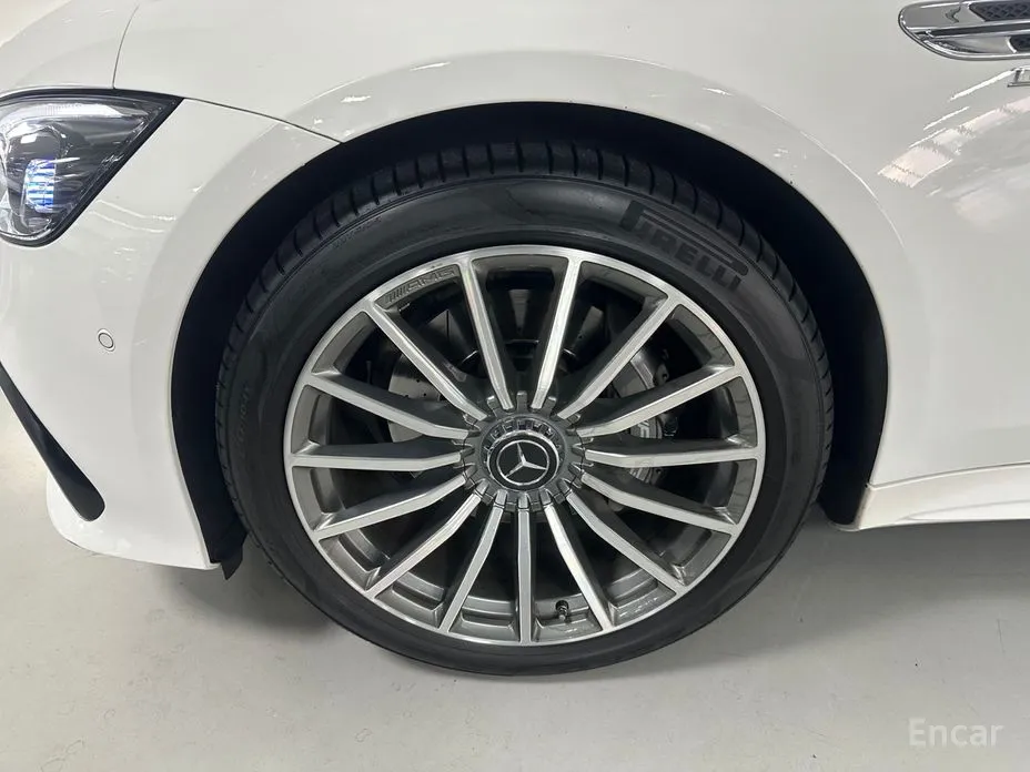 Фото 5 - Mercedes-Benz AMG GT