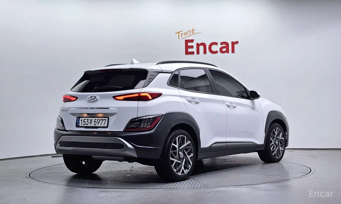 Фото 2 - Hyundai Kona