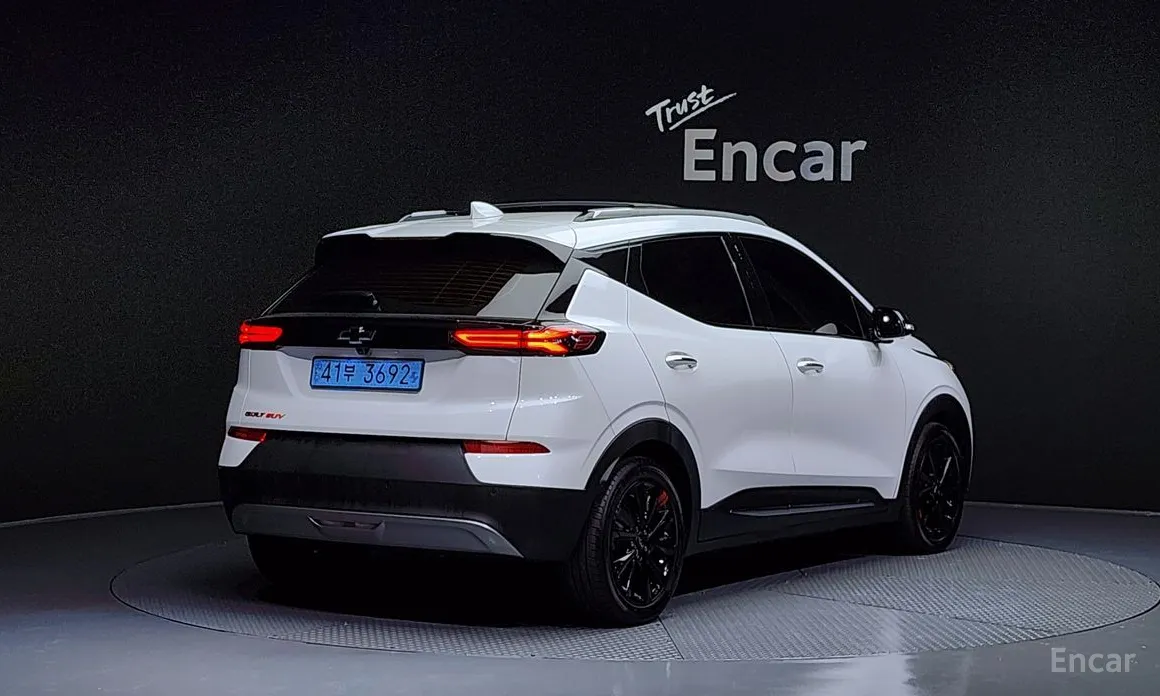 Фото 2 - Chevrolet Bolt EUV