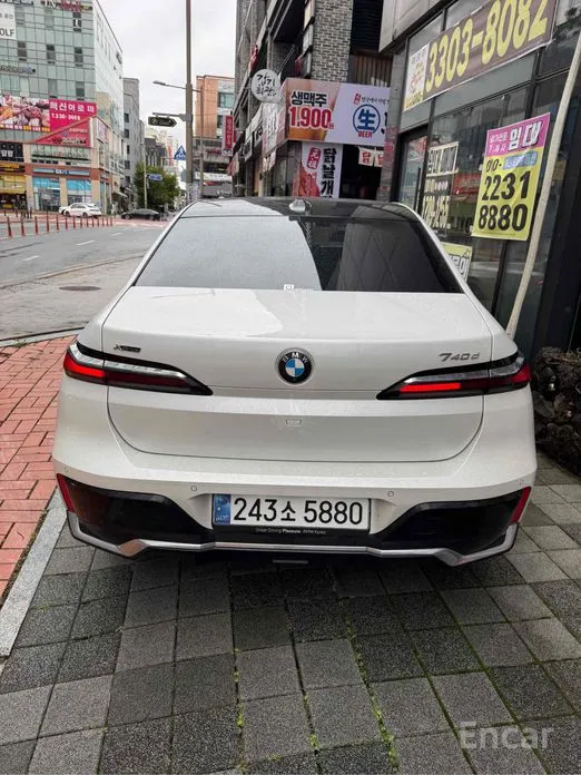 Фото 4 - BMW 7 Series