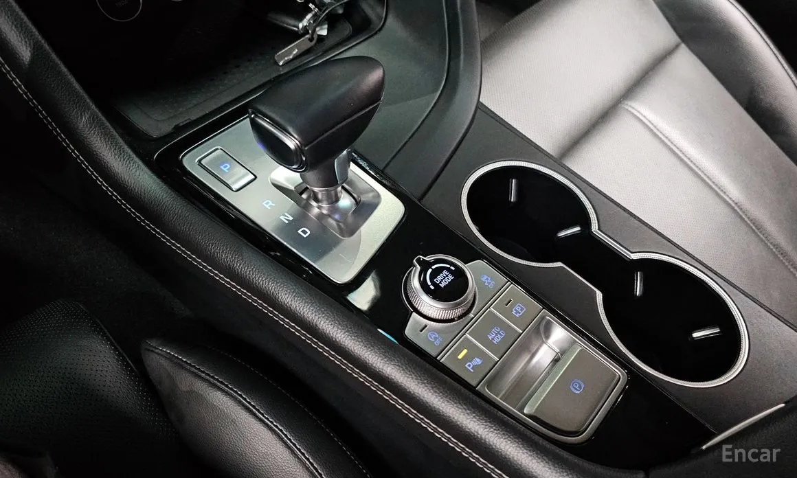 Фото 9 - Genesis G70