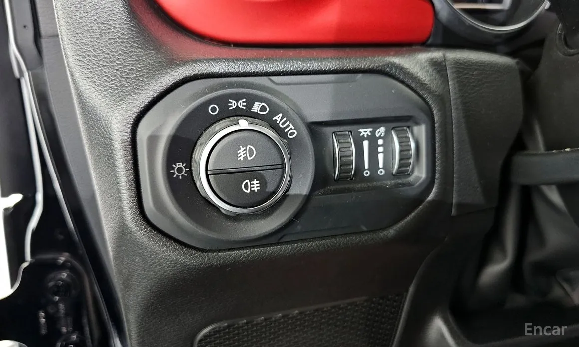 Фото 19 - Jeep Wrangler