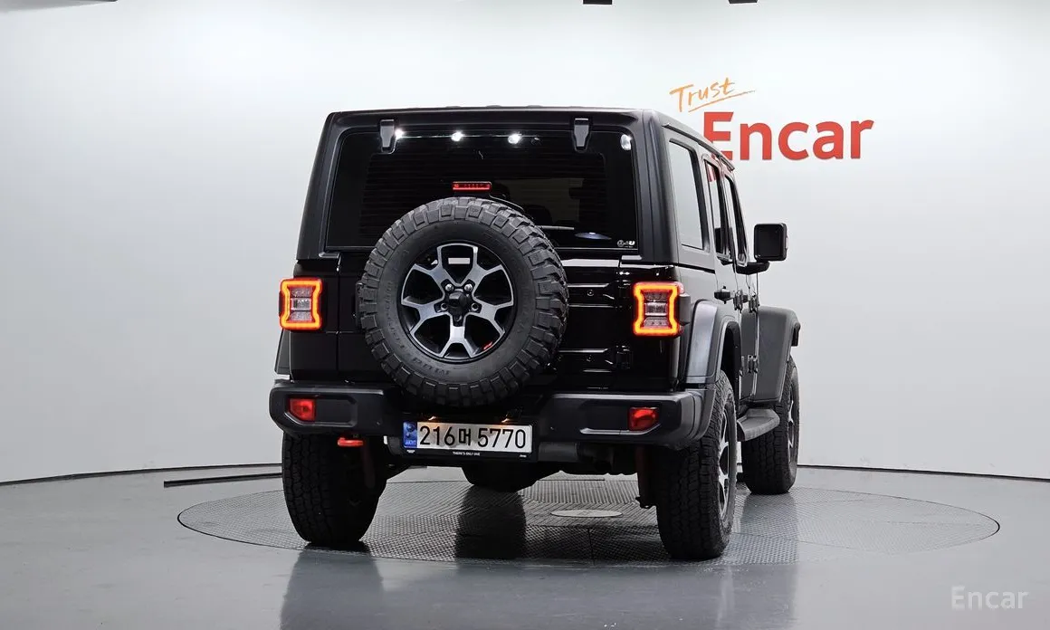 Фото 4 - Jeep Wrangler