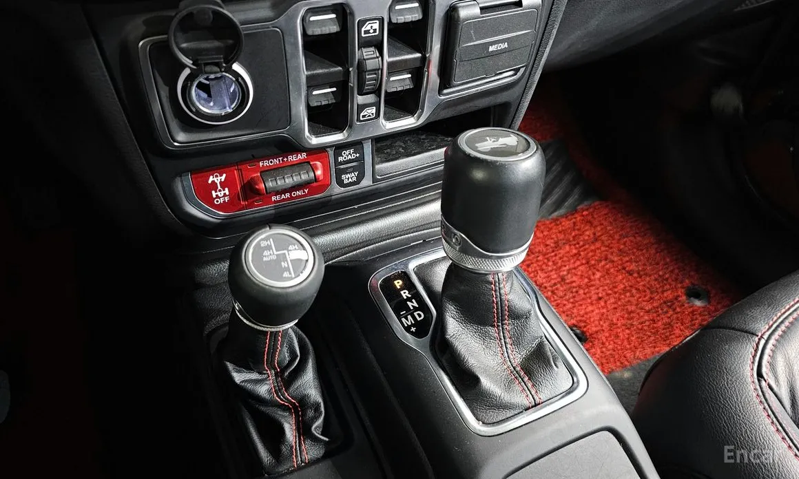 Фото 9 - Jeep Wrangler