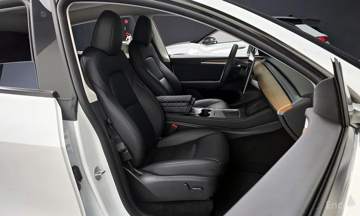 Фото 10 - Tesla Model Y