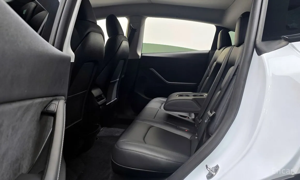 Фото 12 - Tesla Model Y