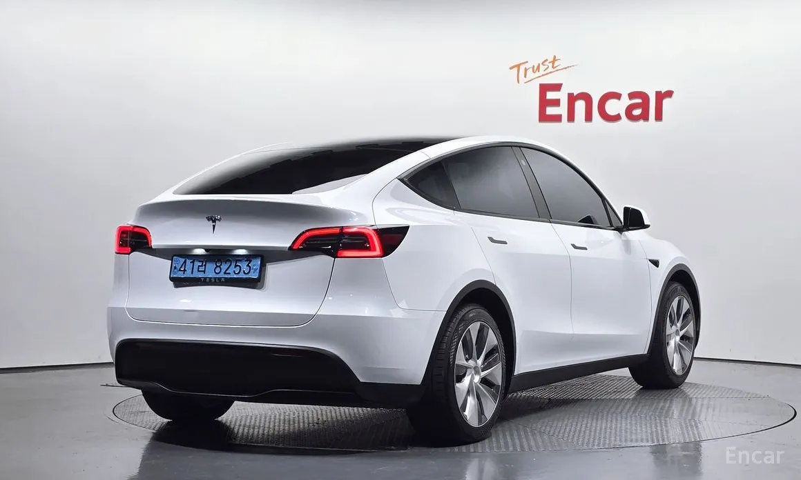 Фото 2 - Tesla Model Y