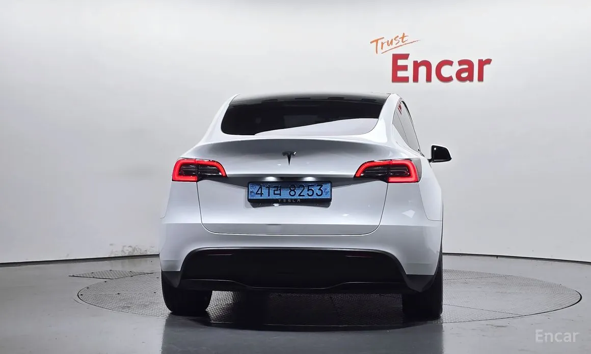 Фото 4 - Tesla Model Y