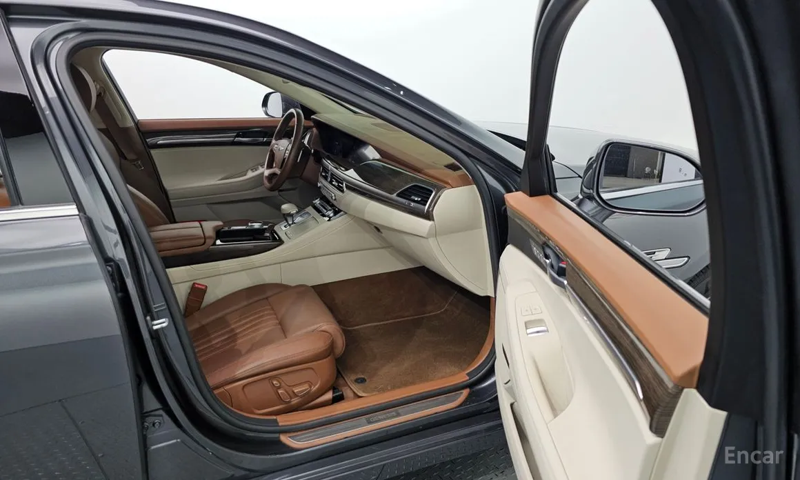 Фото 11 - Genesis G90