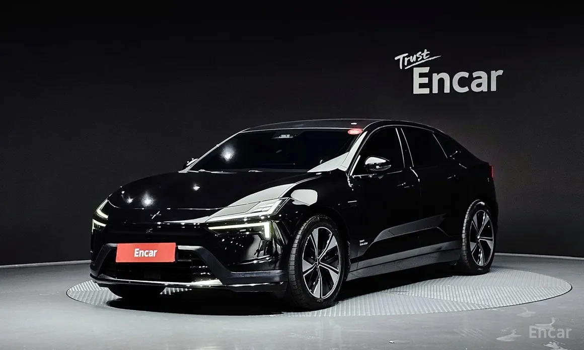 Фото 1 - Polestar 4