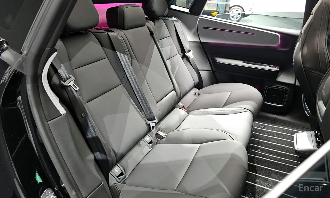 Фото 12 - Polestar 4