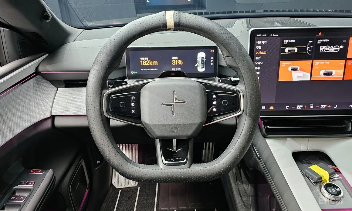 Фото 13 - Polestar 4