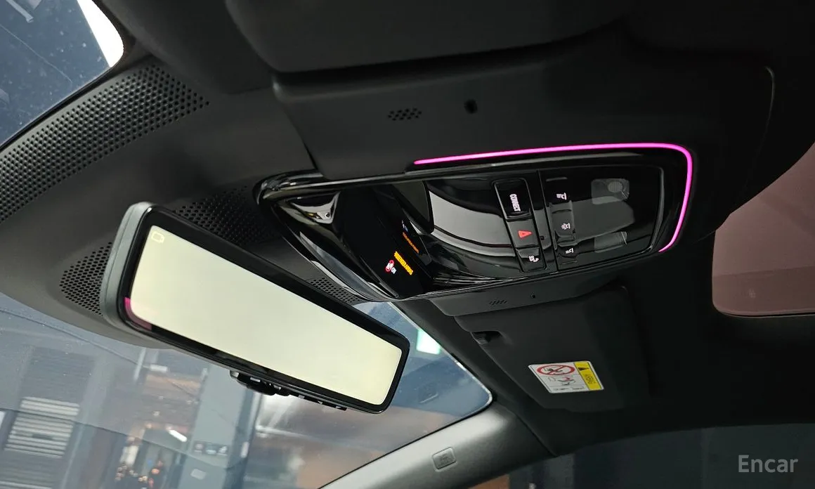 Фото 14 - Polestar 4