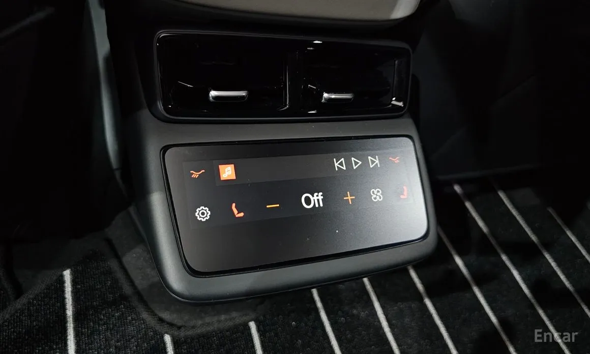 Фото 17 - Polestar 4