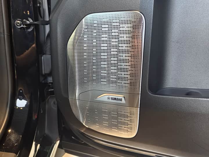 Фото 12 - Zeekr 009