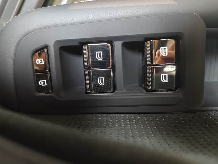 Фото 17 - Zeekr 009