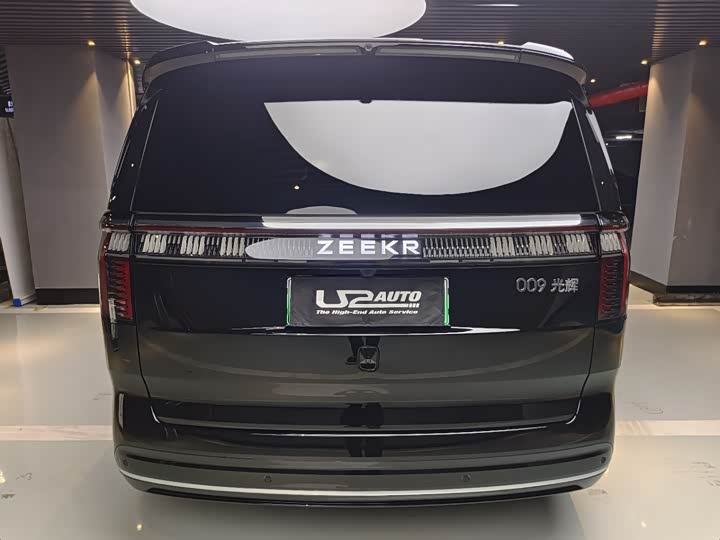 Фото 5 - Zeekr 009