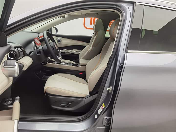 Фото 10 - BYD Yuan Plus