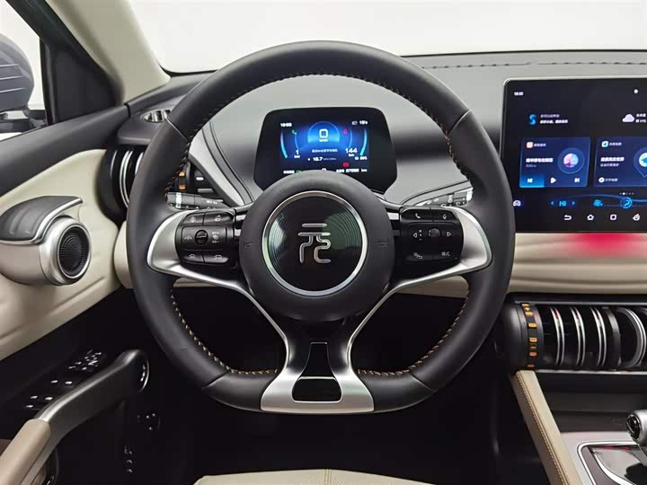 Фото 11 - BYD Yuan Plus