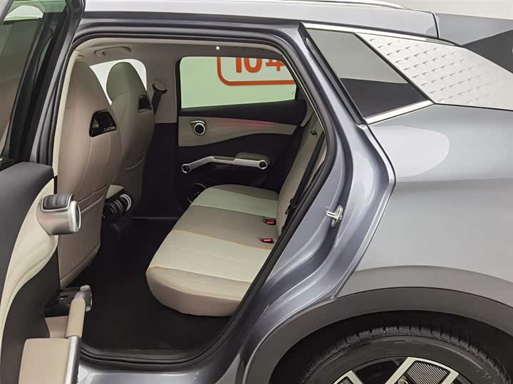 Фото 15 - BYD Yuan Plus