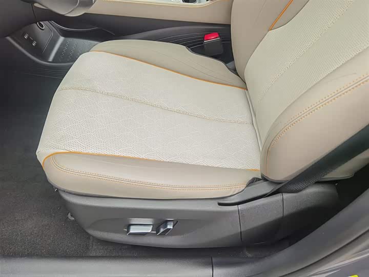 Фото 20 - BYD Yuan Plus