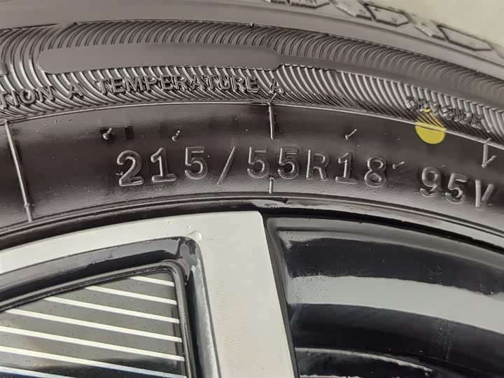 Фото 24 - BYD Yuan Plus