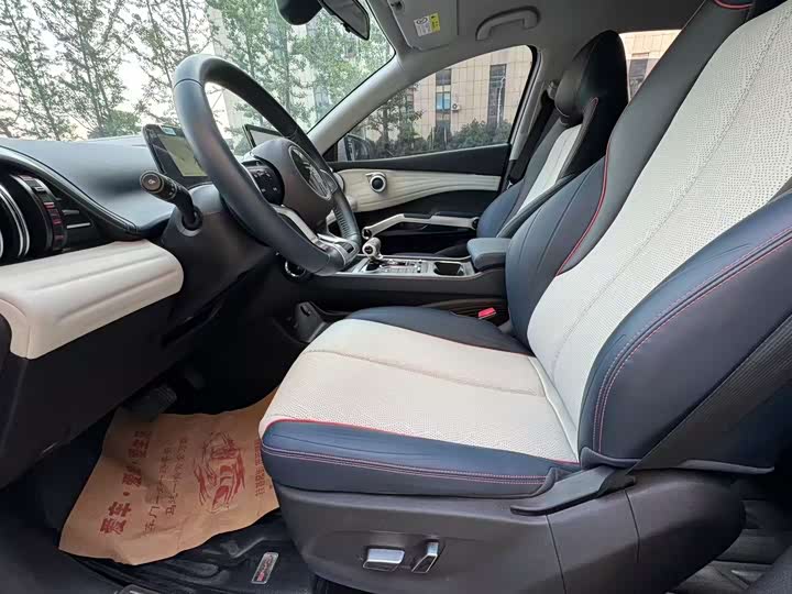 Фото 4 - BYD Yuan Plus