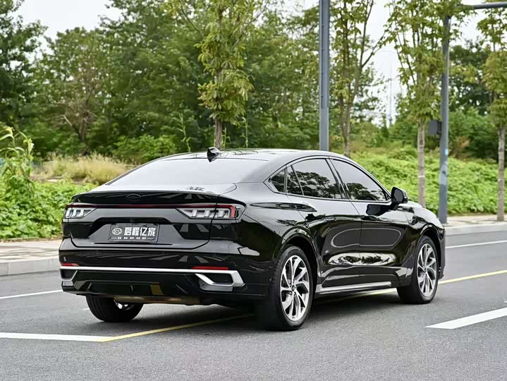 Фото 14 - Ford Mondeo